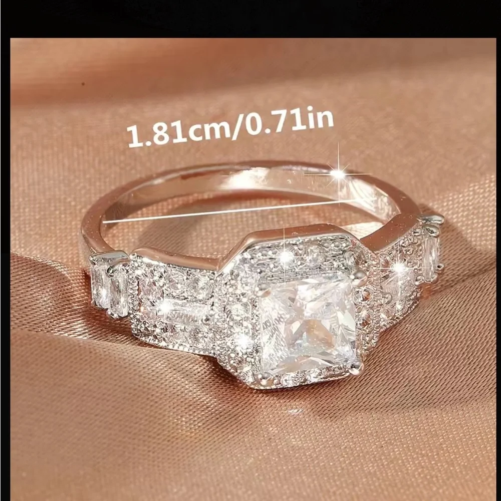 Zircon Diamond Silver Ring - Picture 5 of 5